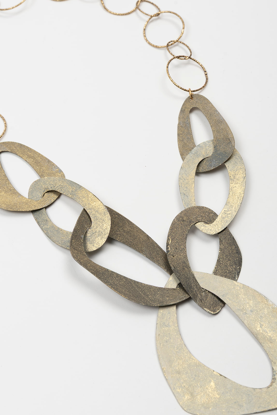 Collar Veila dorado FL Private Collection