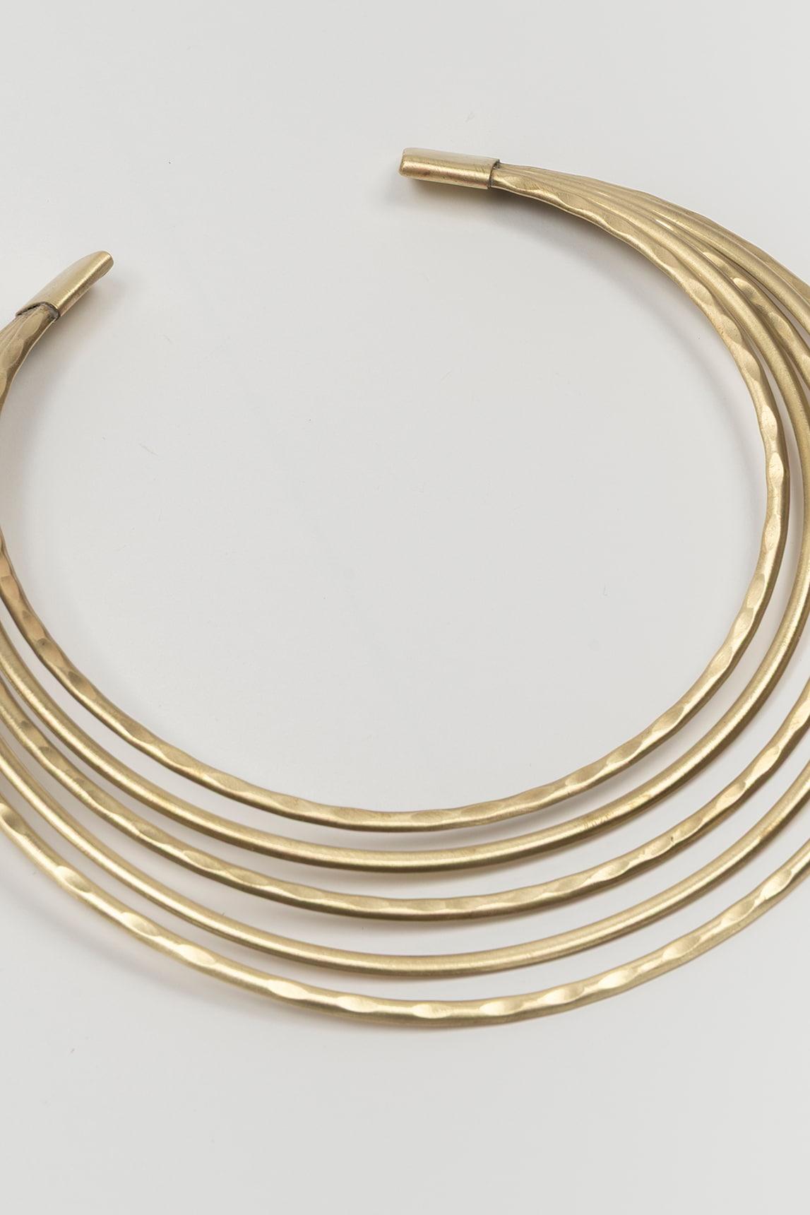 Collar Seravia latón