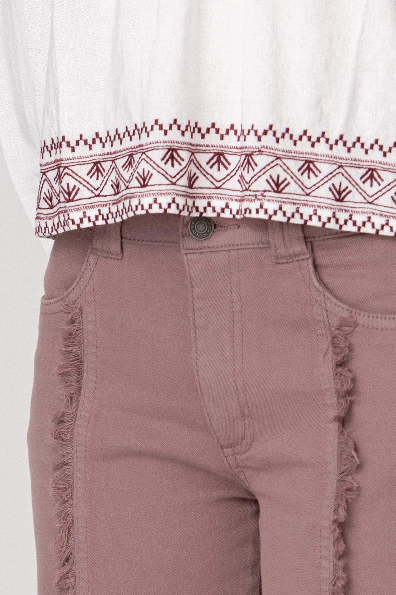 BLUSA JARETAS BORDADO