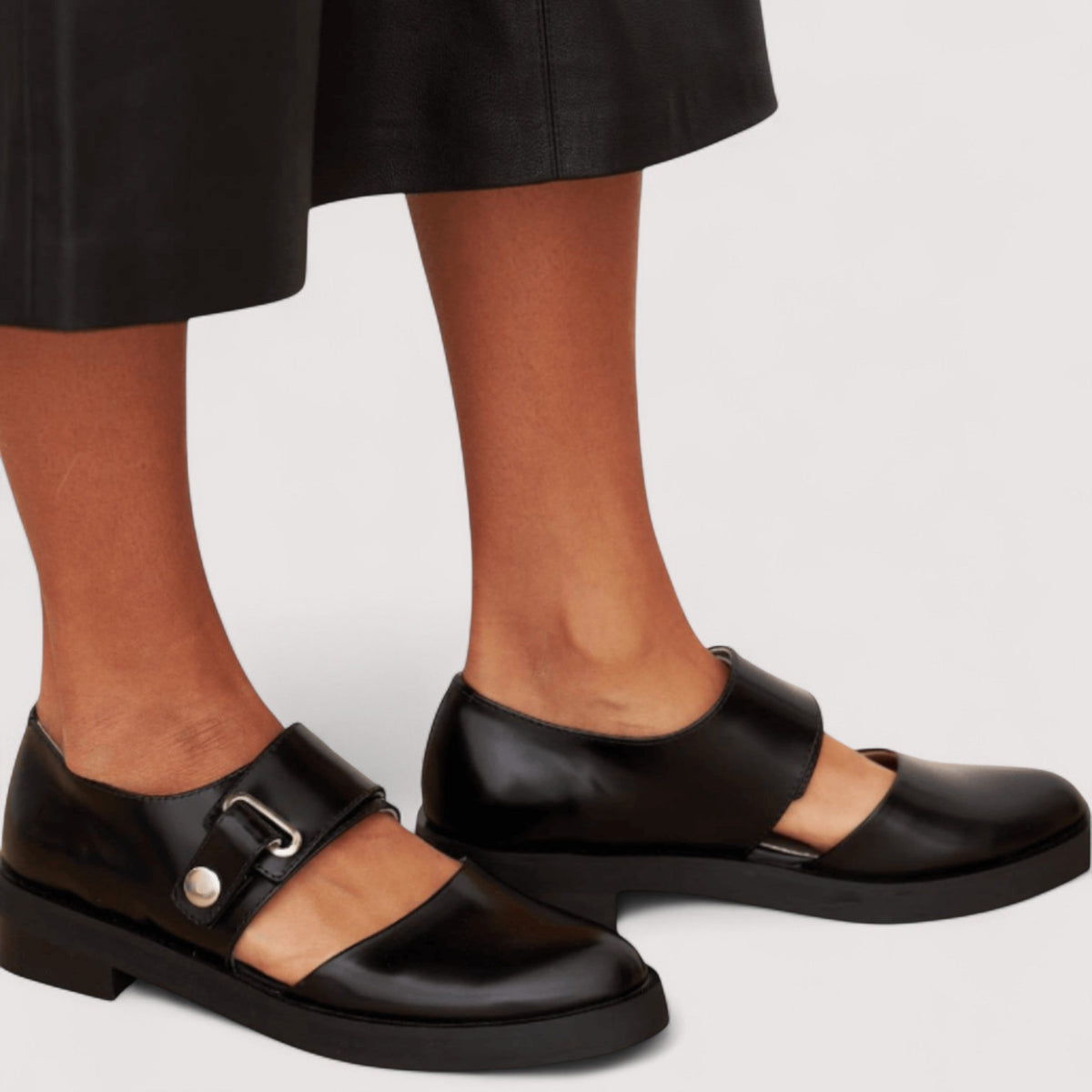 Sofia - Sandalias Artesanales y Elegantes