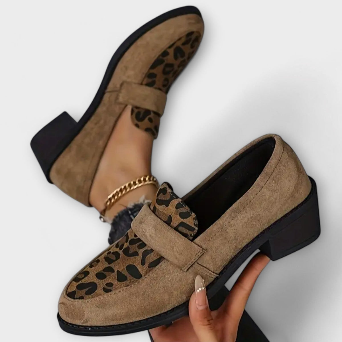 Alejandra - Zapatos de mujer elegantes con patrón de leopardo