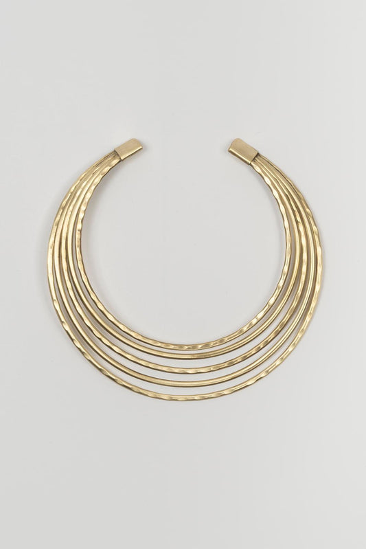 Collar Seravia latón