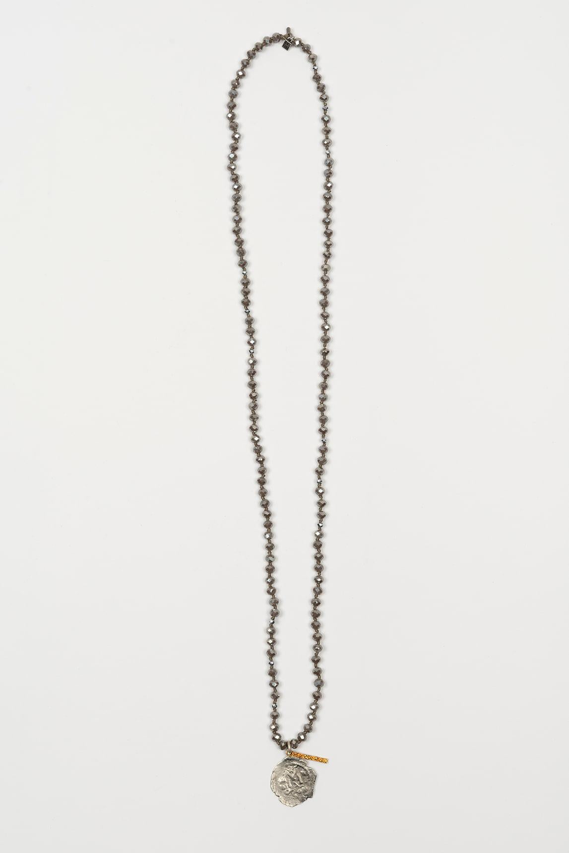 Collar Arvyn gris oscuro