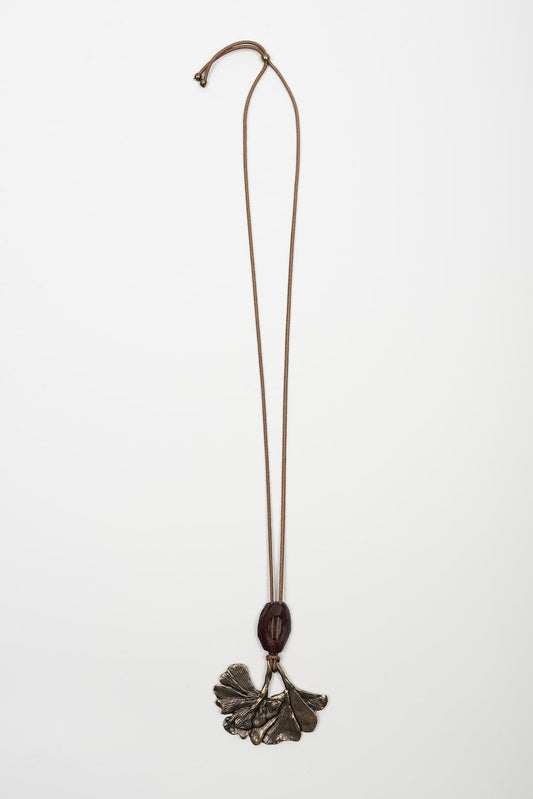 Collar Gineva Latón