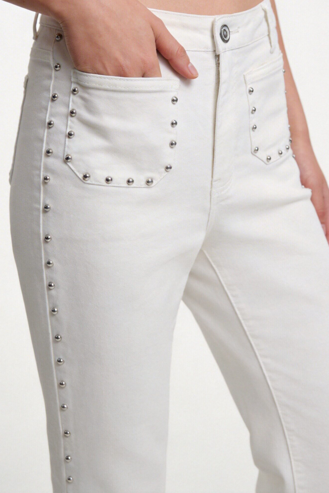 JEANS TEEN TACHUELAS