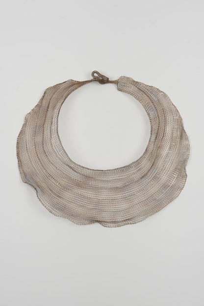 Collar Piamonte malla ocre