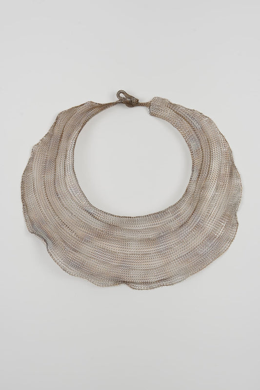 Collar Piamonte malla ocre