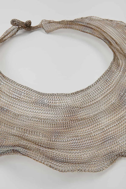 Collar Piamonte malla ocre