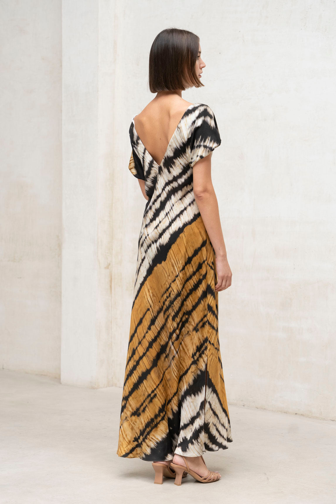 Vestido Yungle estampado mostaza y negro
