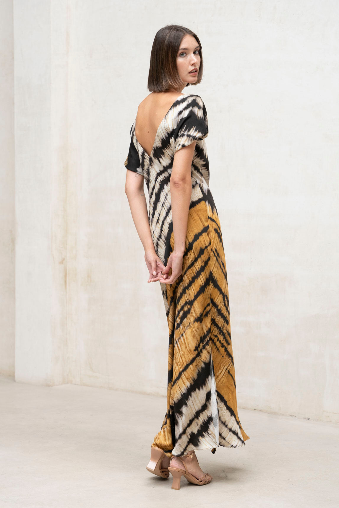 Vestido Yungle estampado mostaza y negro