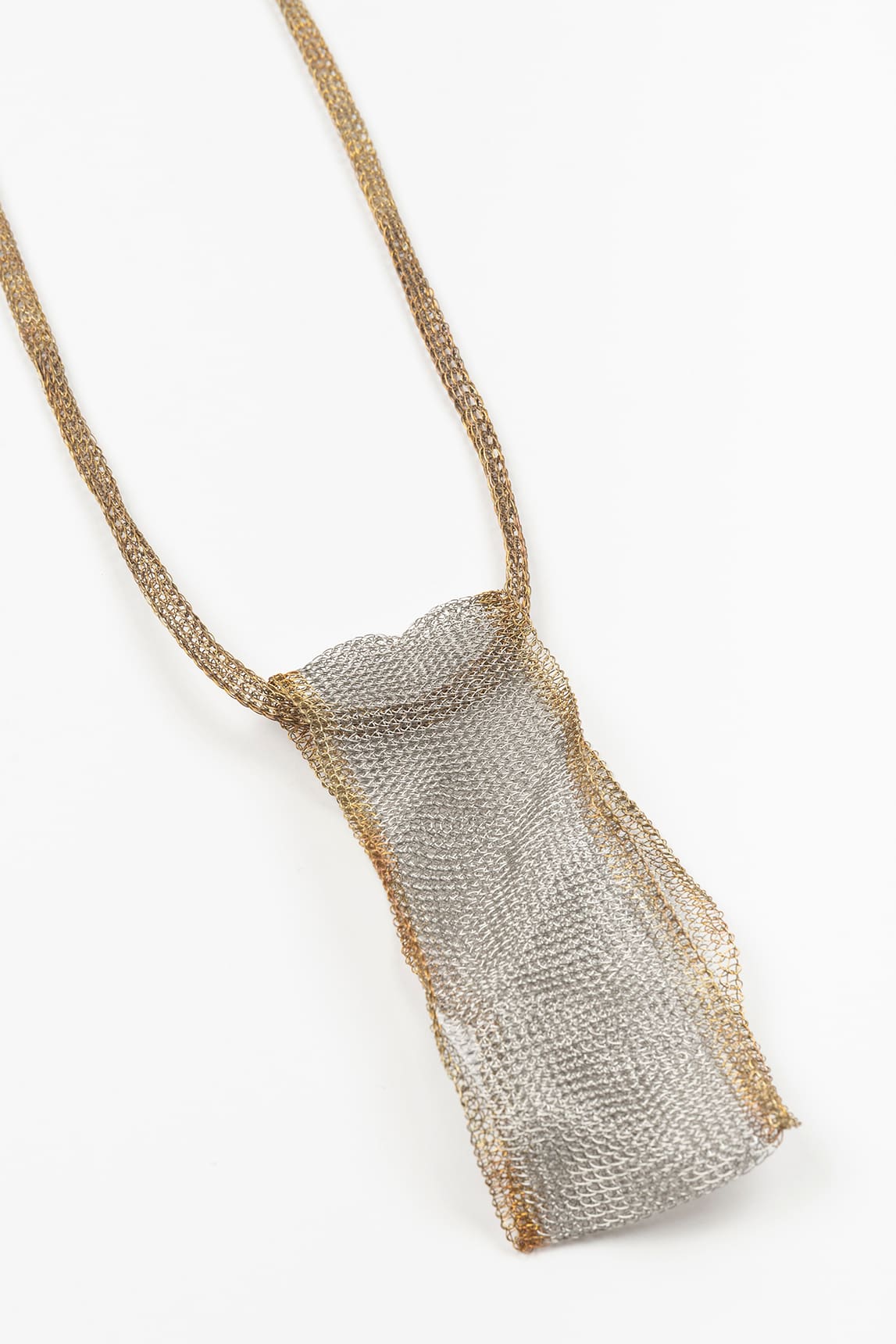 Collar Aura malla metálica dorado y plateado