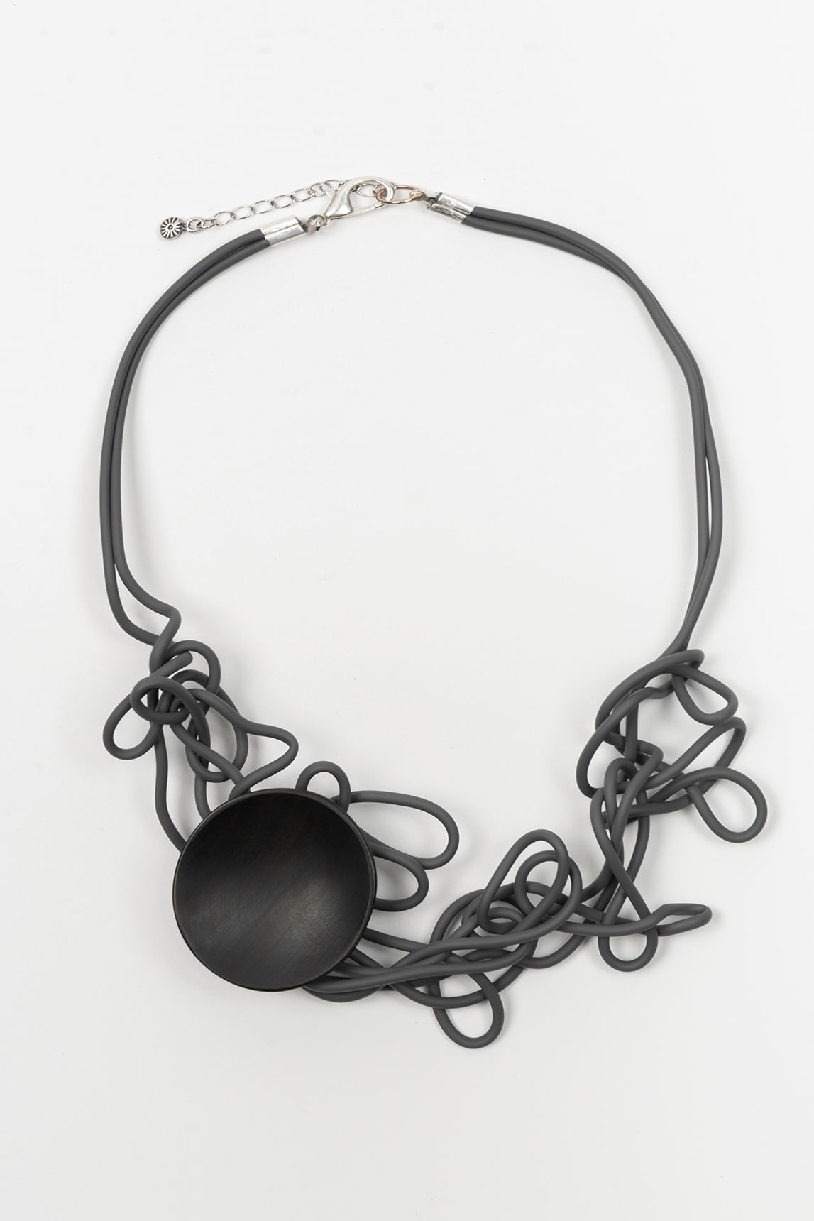 Collar Nudo gris FL Private Collection