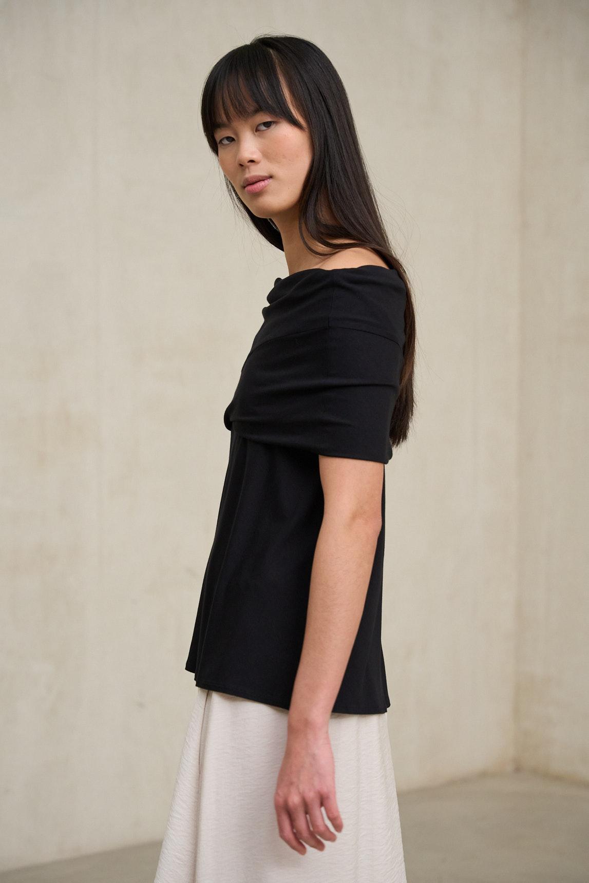 Camiseta Oryen negro