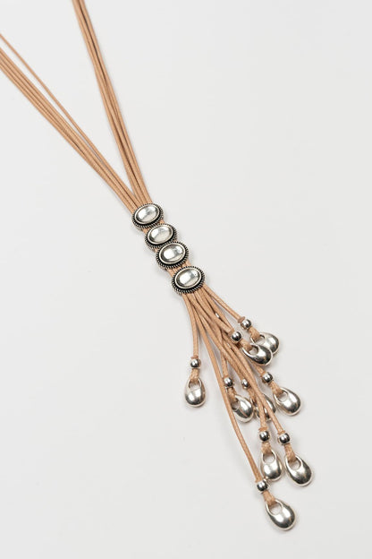 Collar Selvara detalles Plata