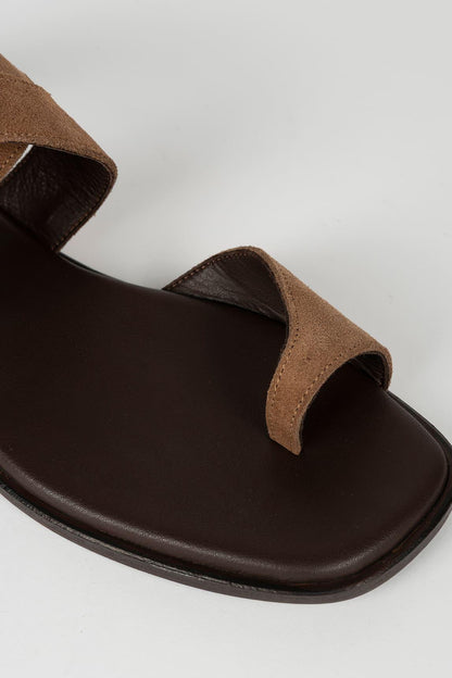 Sandalia Eryon camel