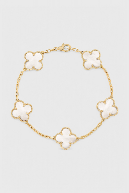 Pulsera con Motivo de Trébol y Elegancia Baño de Oro