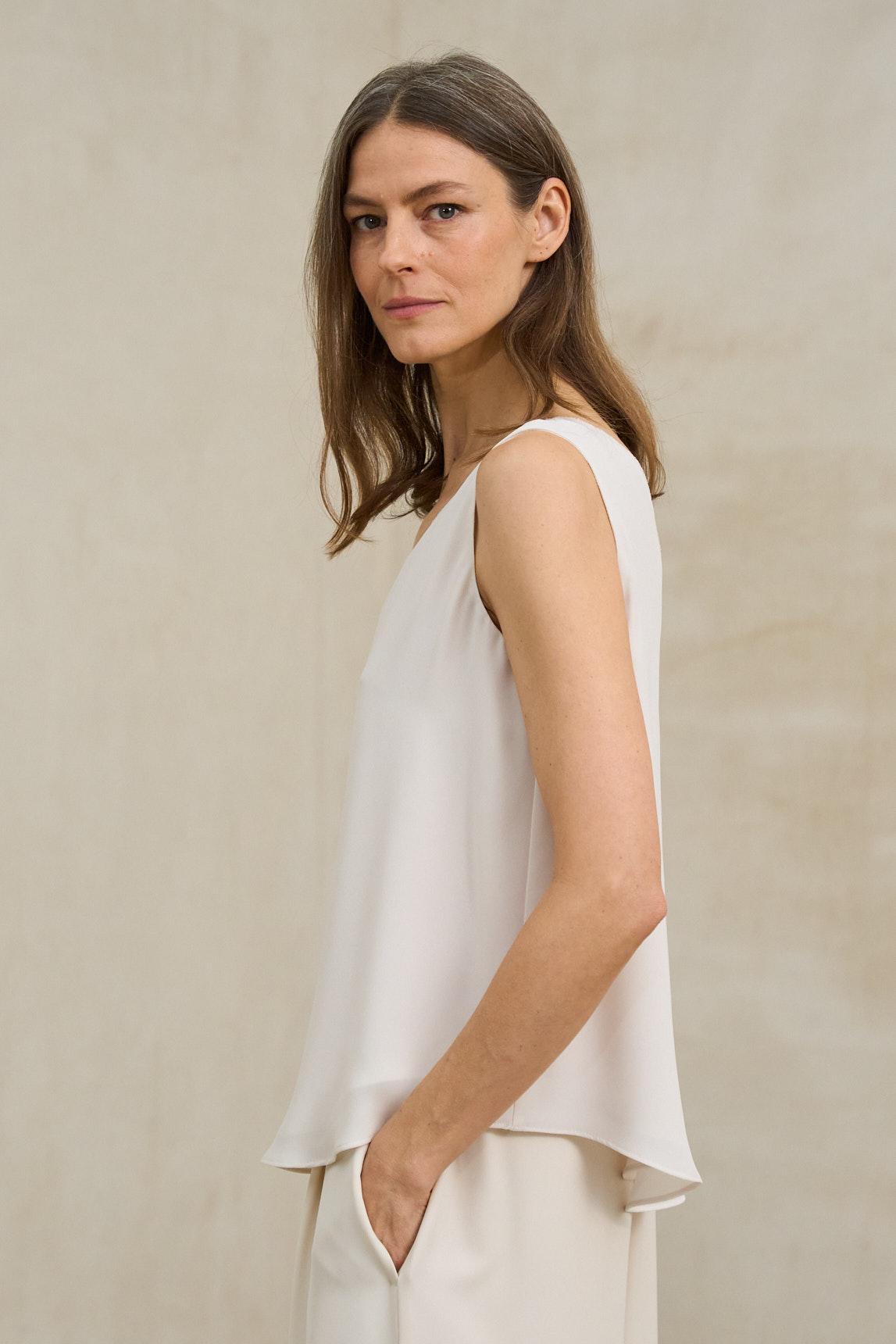 Top Inès blanco