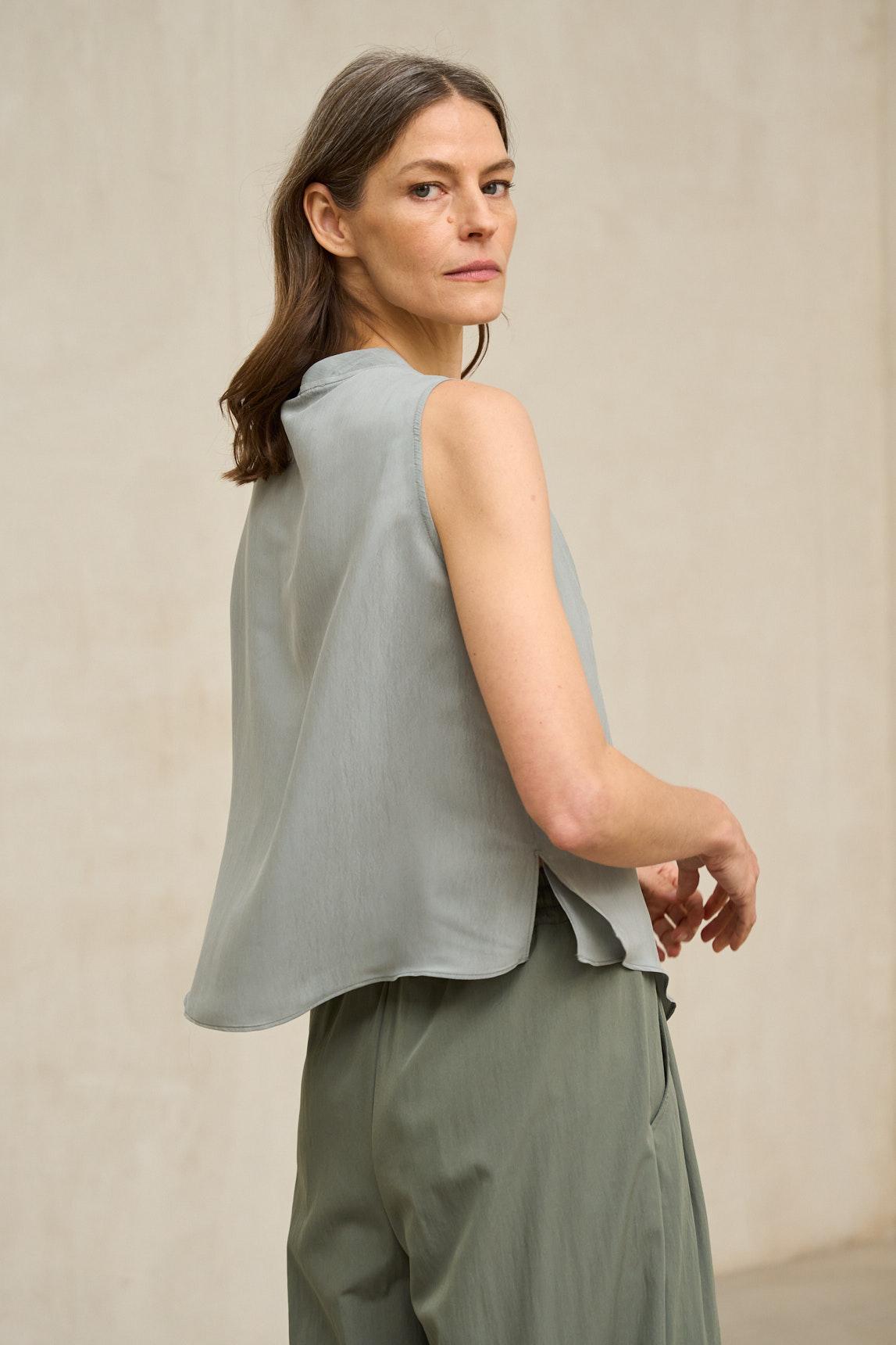 Blusa Nireya gris azulado