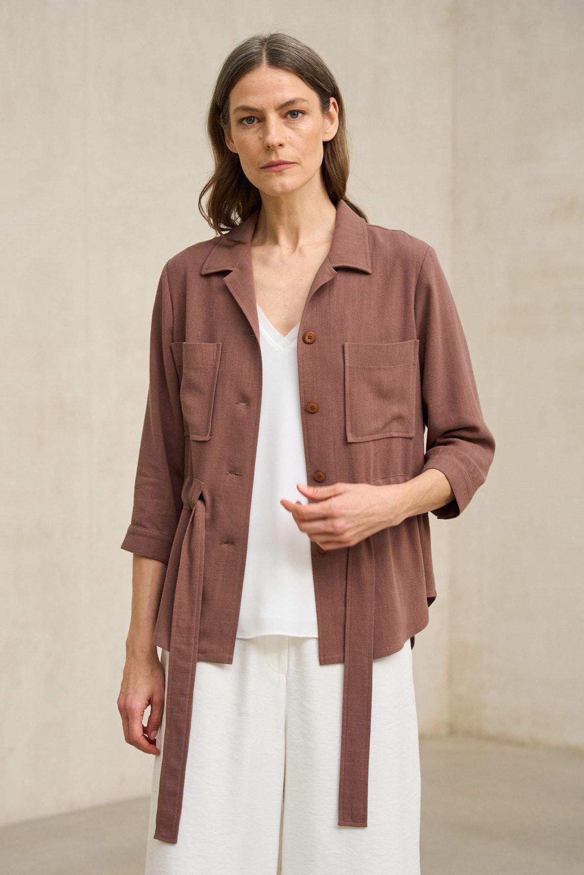 Chaqueta Elvaya terracota