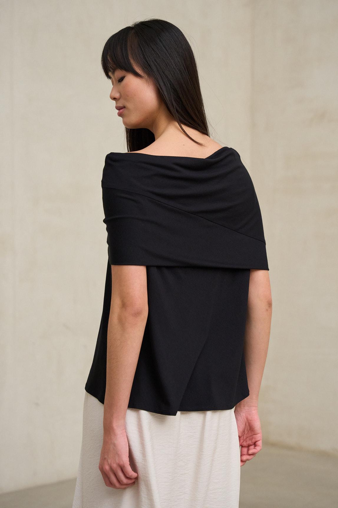 Camiseta Oryen negro