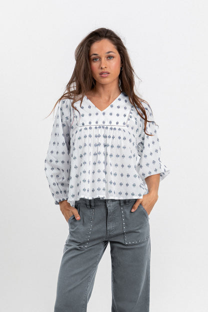 BLUSA CANESU BORDADA