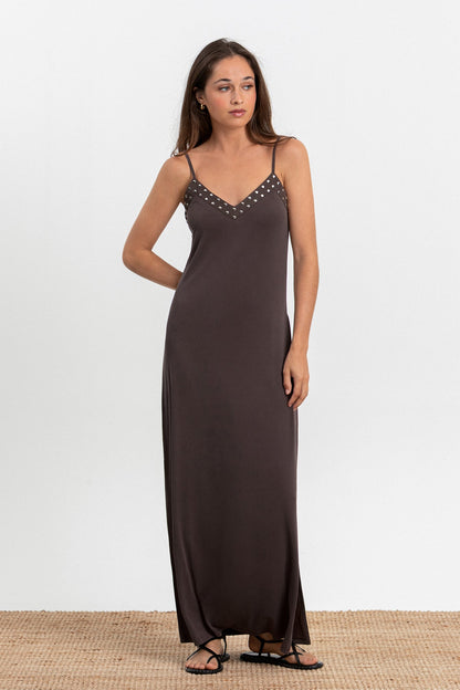 VESTIDO MODAL TACHAS ESCOTE