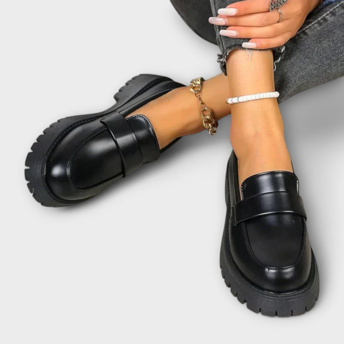 Andrea - Mocasines Femeninos con Diseño Ortopédico y Tacones de Satén