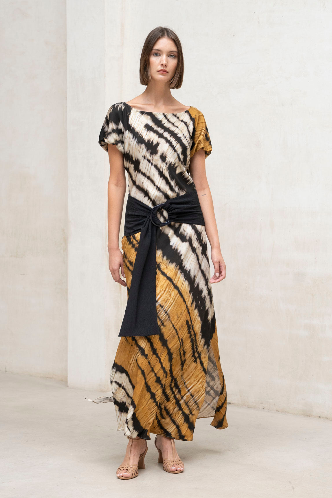 Vestido Yungle estampado mostaza y negro