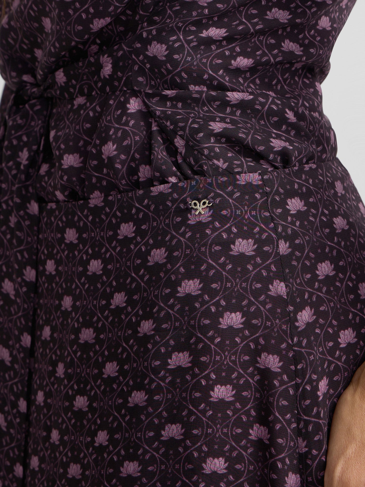 Falda midi lazada estampado morado