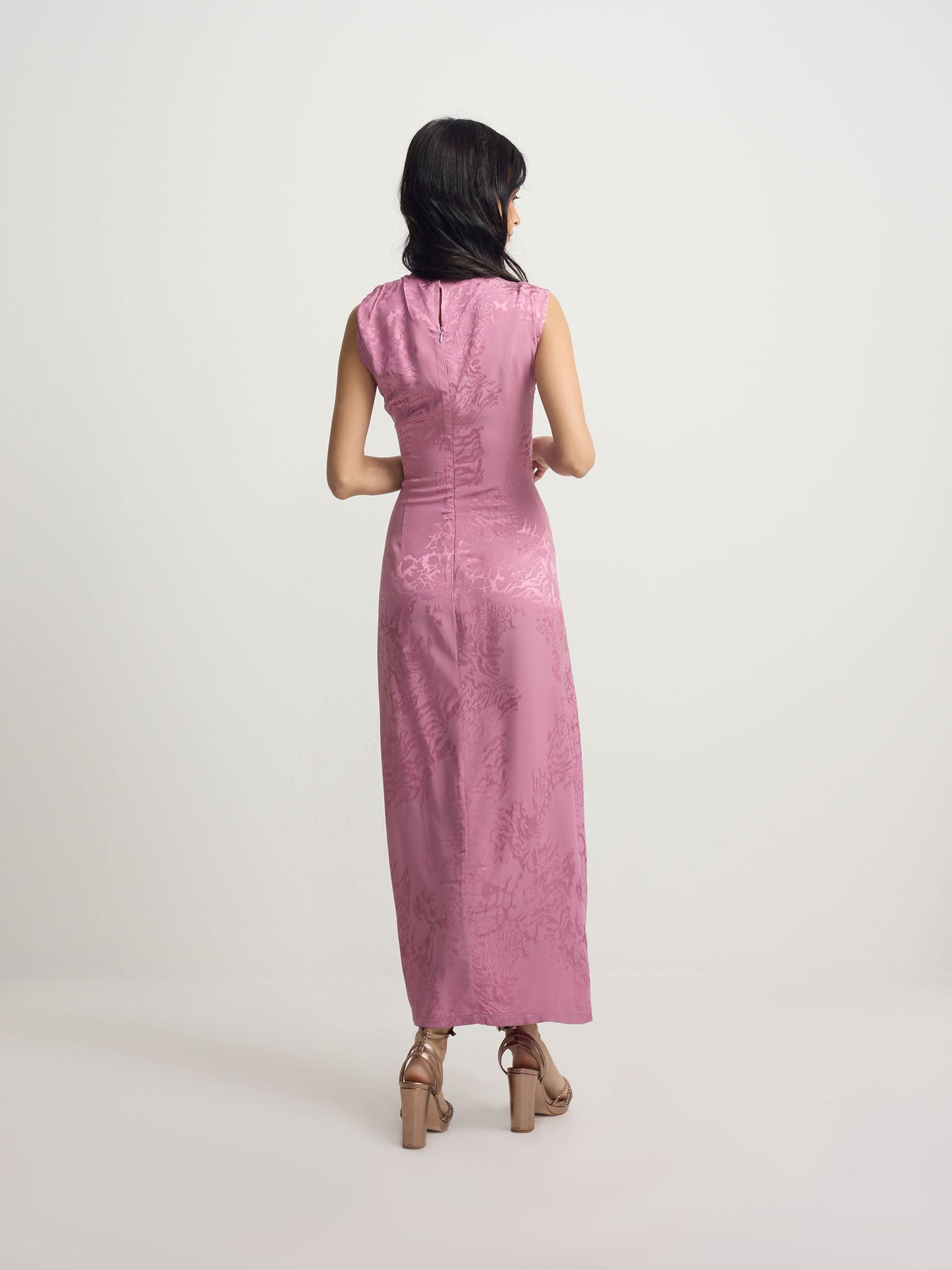 Vestido midi lencero jacquard morado