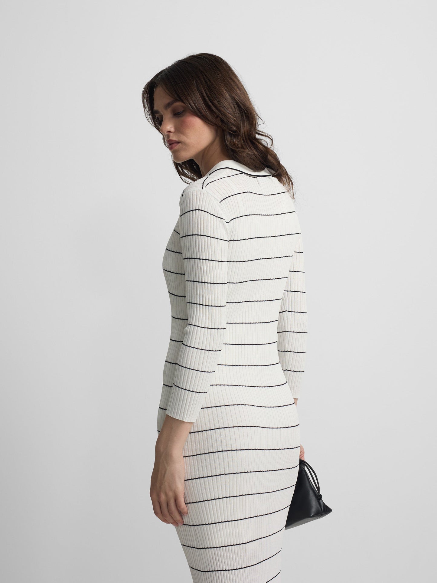 Vestido punto largo manga larga rayas crudo y negro