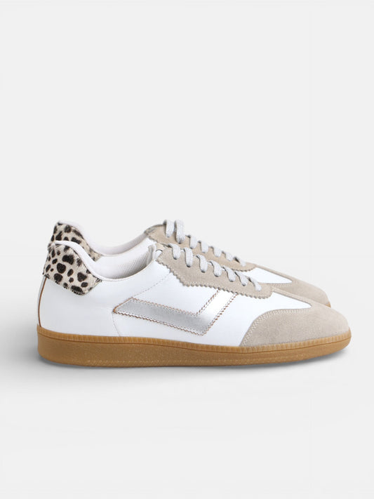 Zapatilla piel animal print blanca