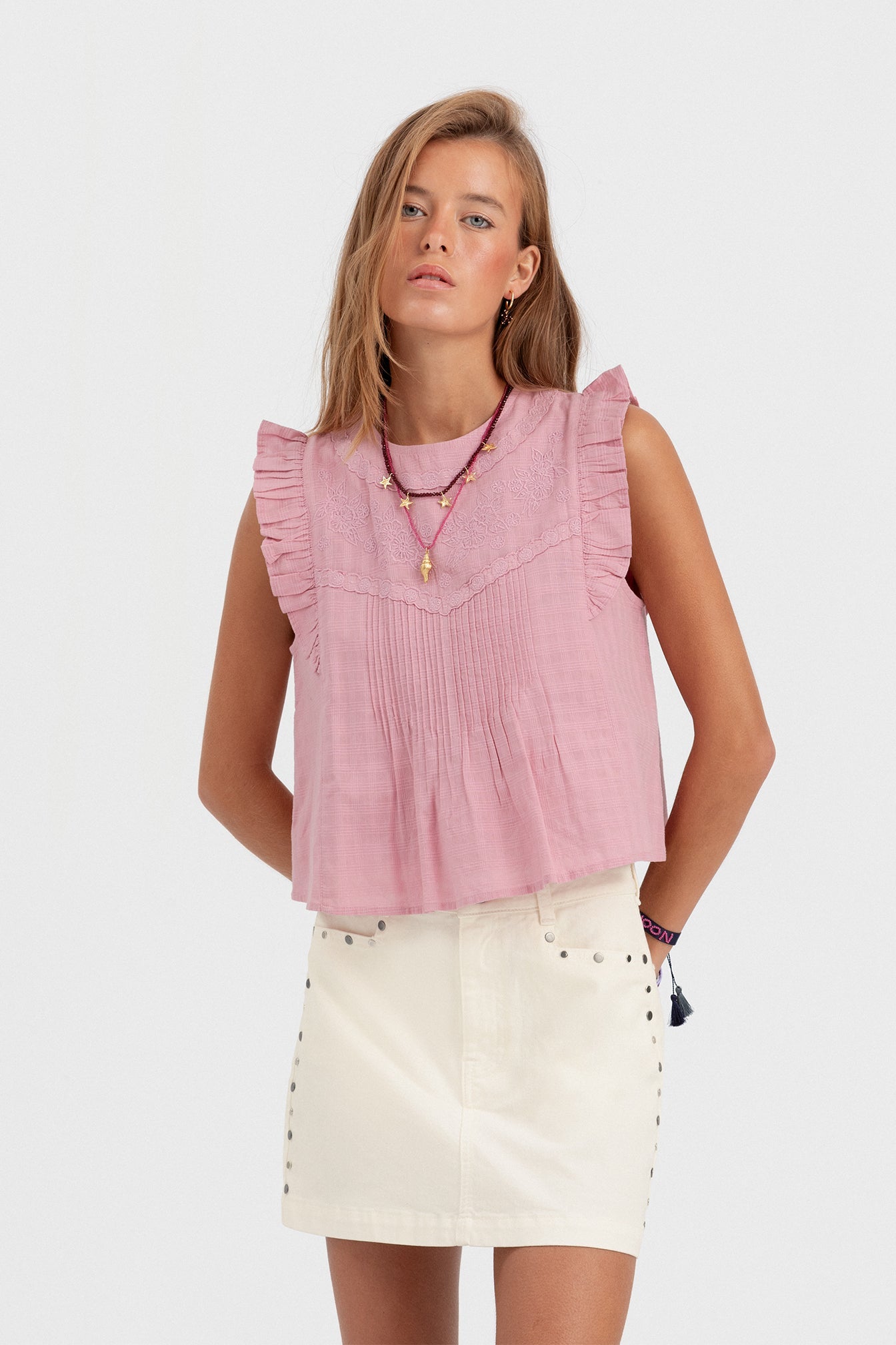 BLUSA BORDADA JARETAS