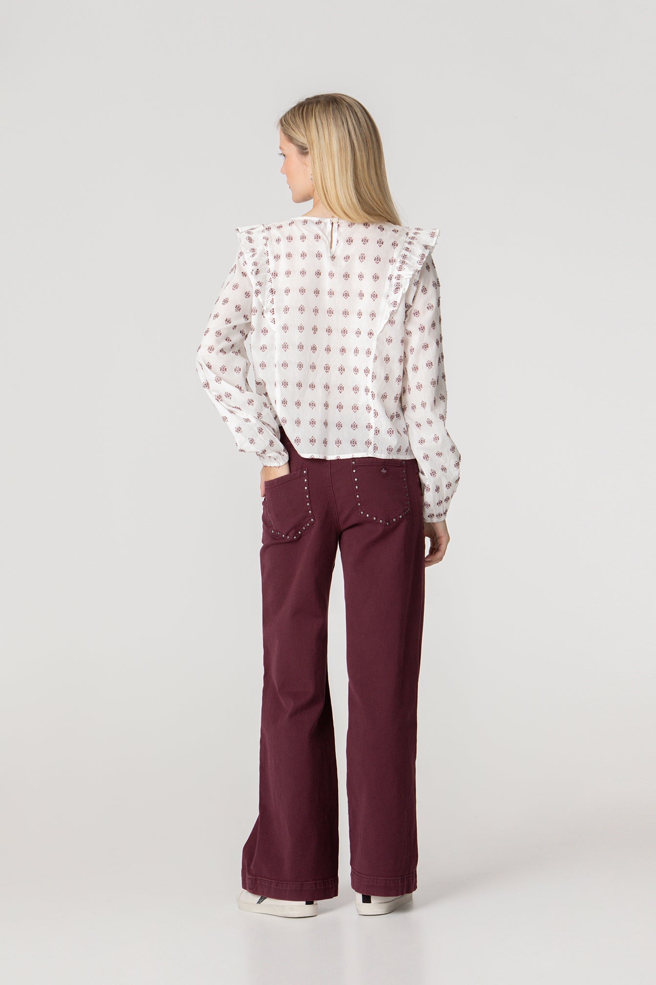 BLUSA BORDADA VOLANTES