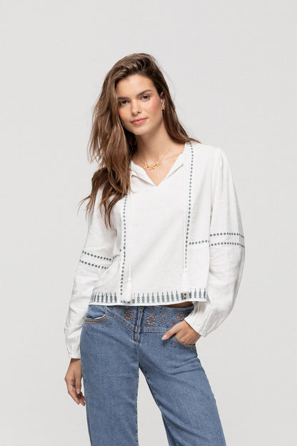 BLUSA BORDADOS CONTRASTE