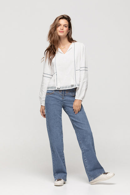 BLUSA BORDADOS CONTRASTE
