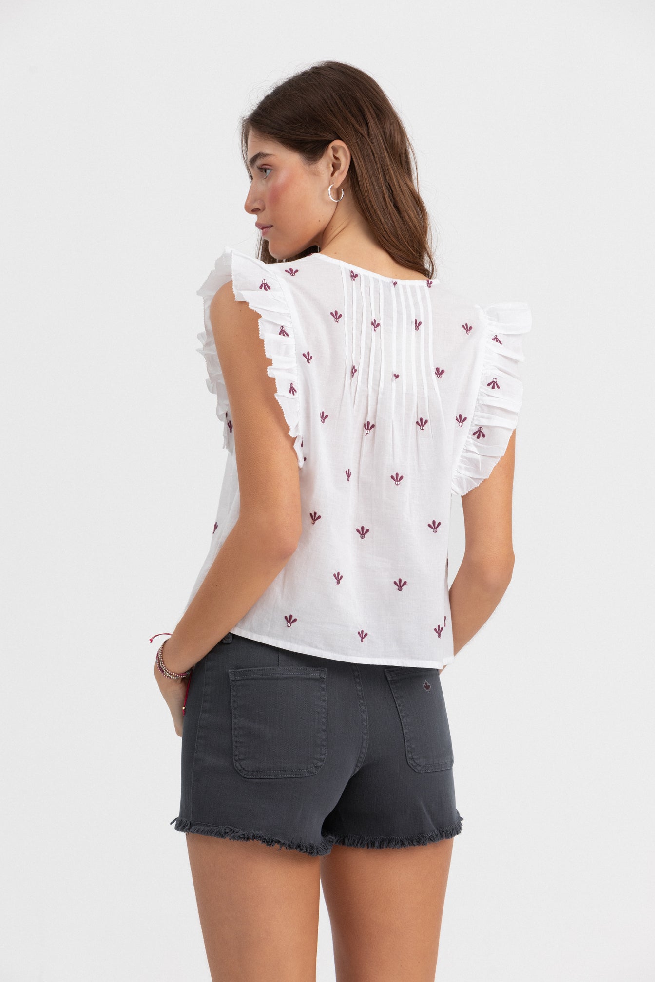 BLUSA DETALLE BORDADO ABALORIO