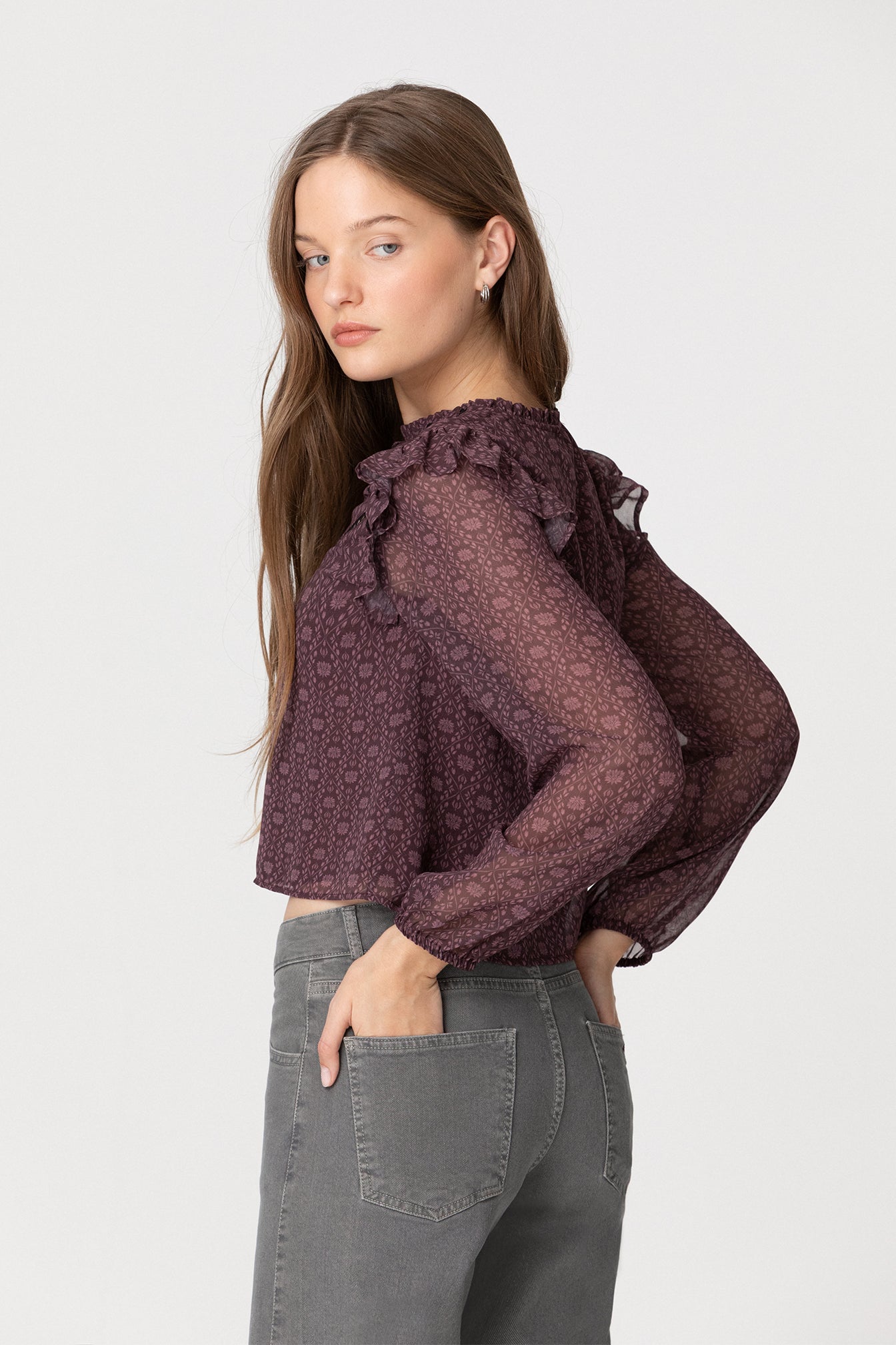 BLUSA ESTAMPADA DETALLE ENTREDOS