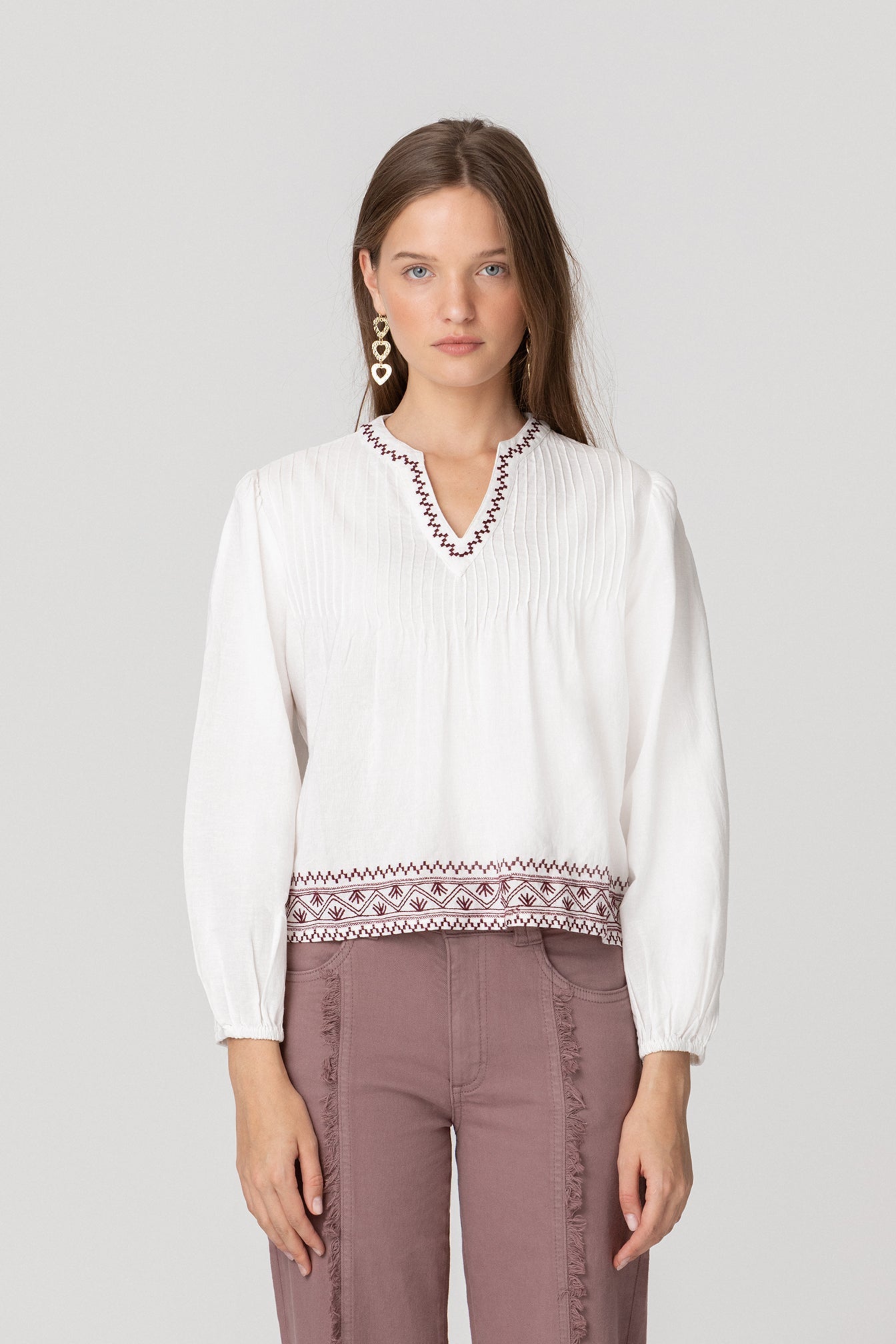 BLUSA JARETAS BORDADO