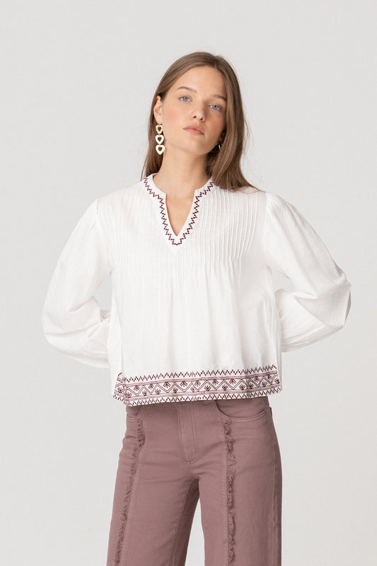 BLUSA JARETAS BORDADO