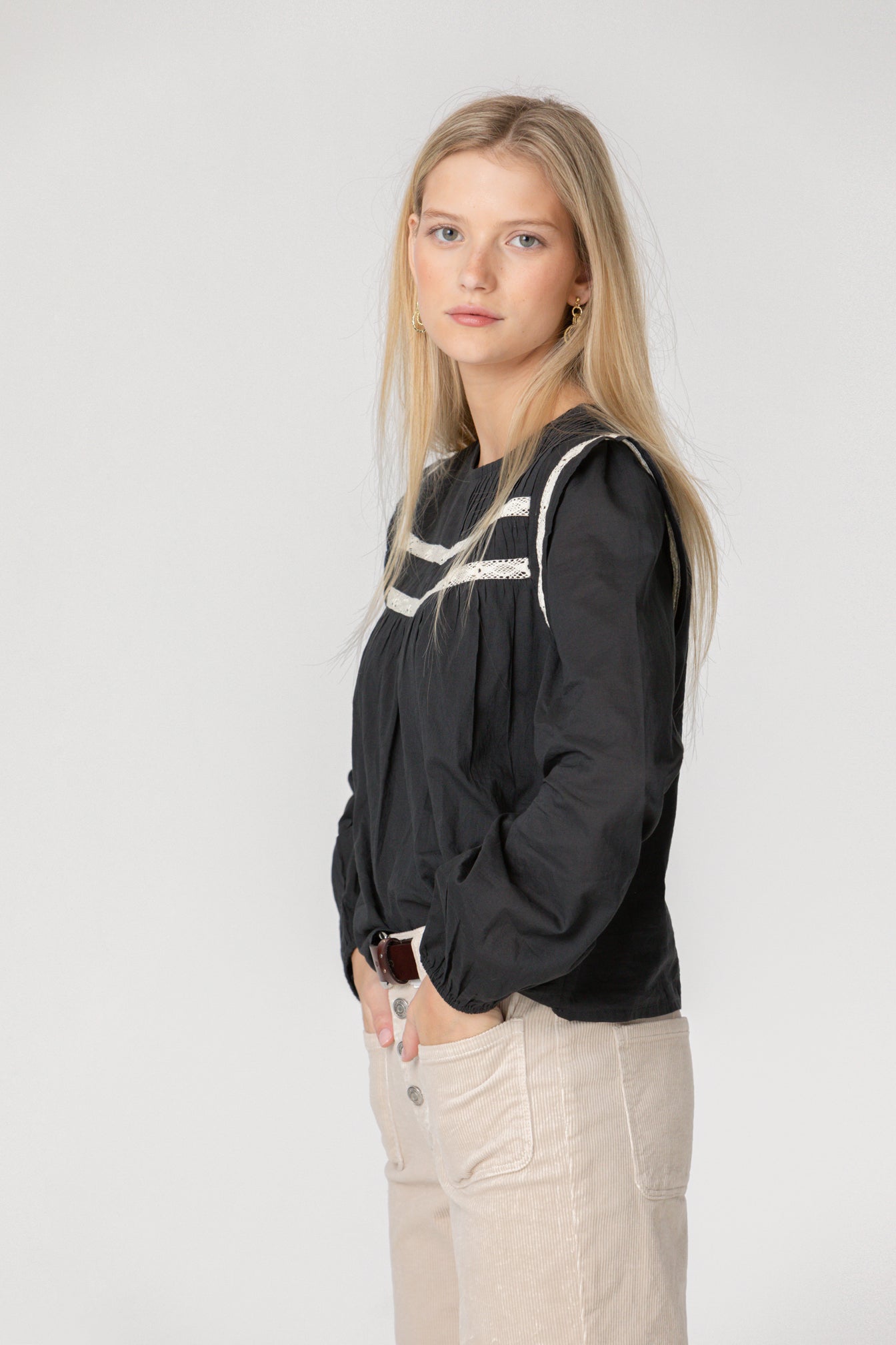 BLUSA JARETAS CONTRASTE