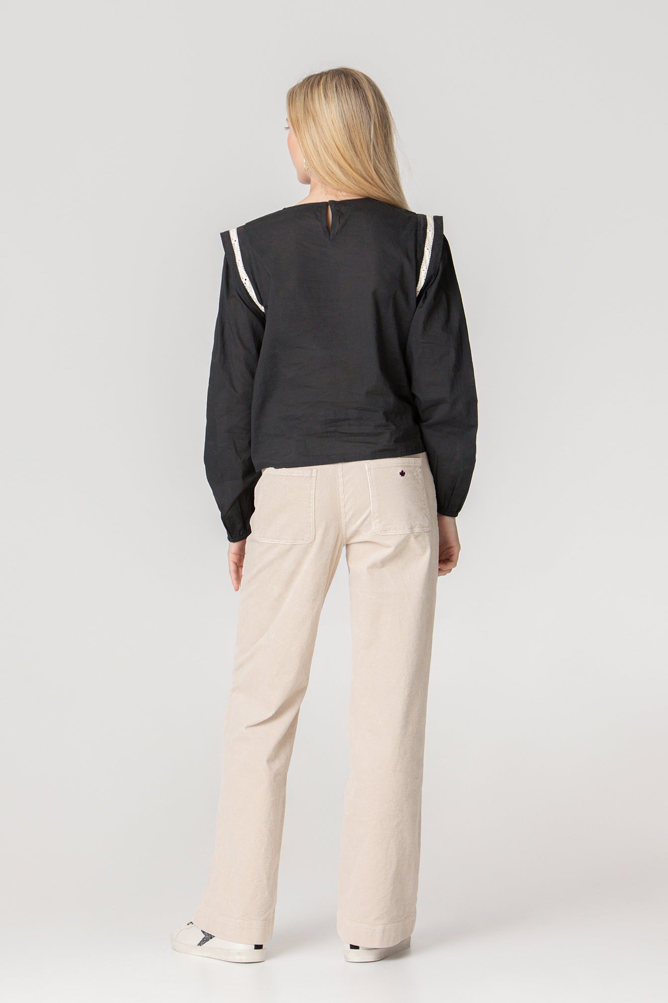 BLUSA JARETAS CONTRASTE
