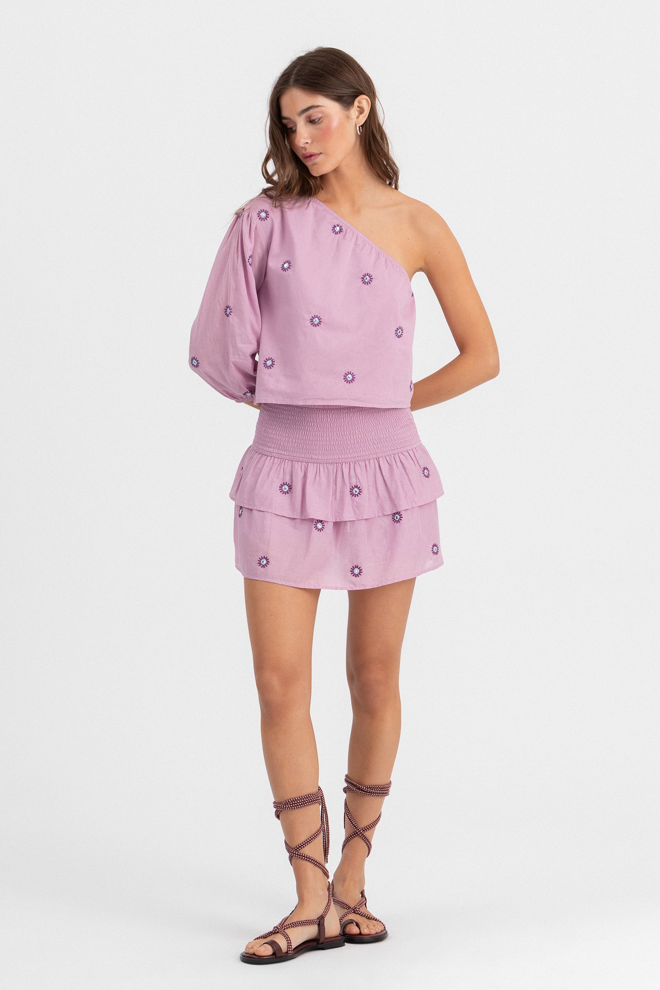 FALDA MINI DETALLE