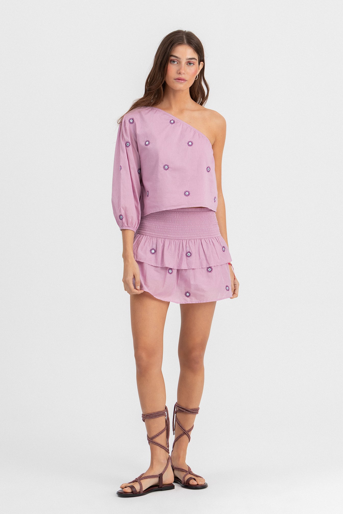 FALDA MINI DETALLE