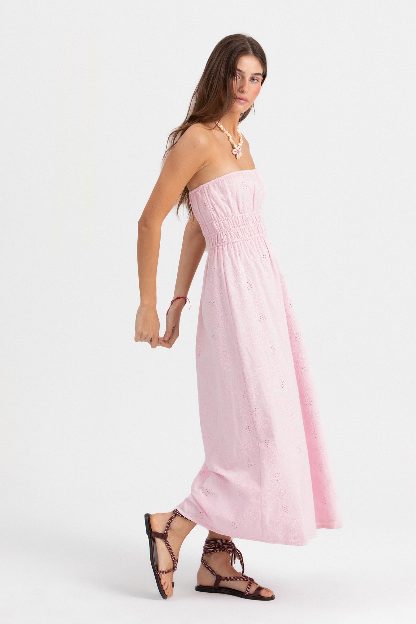 VESTIDO MIDI CALADO