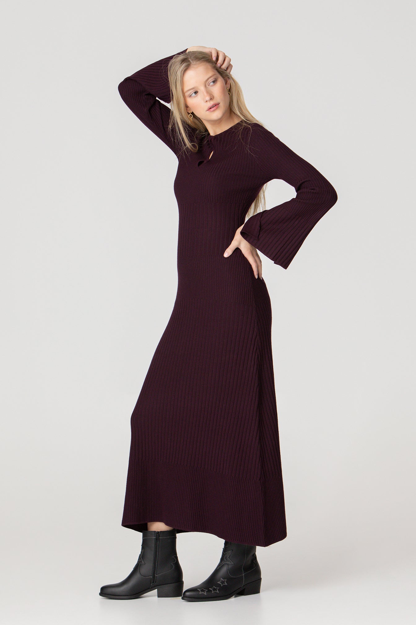 VESTIDO MIDI CUT OUT