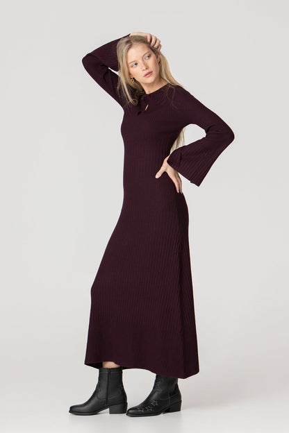 VESTIDO MIDI CUT OUT