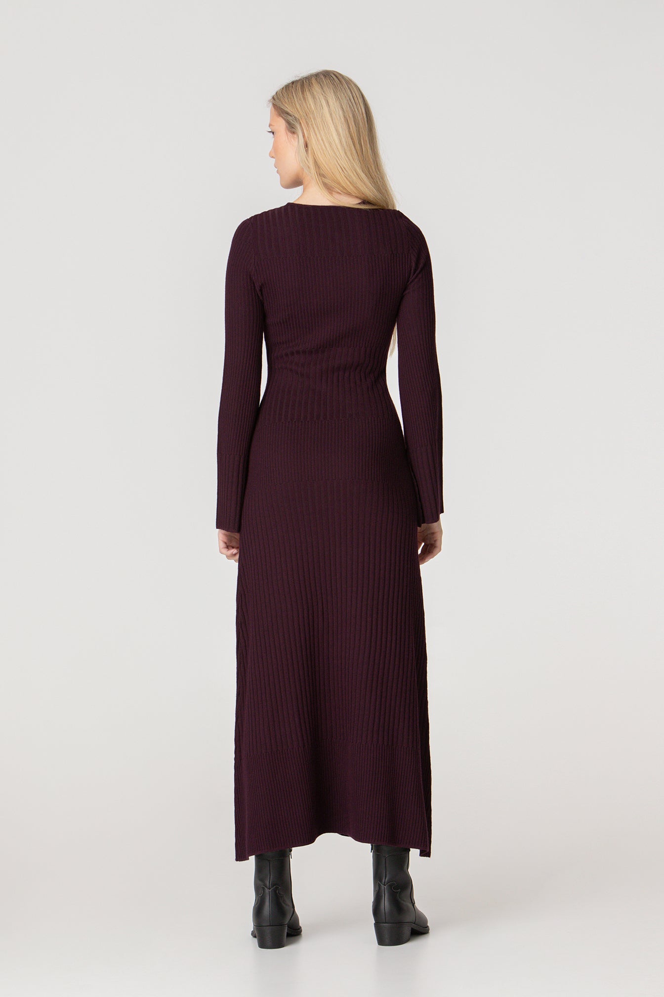 VESTIDO MIDI CUT OUT