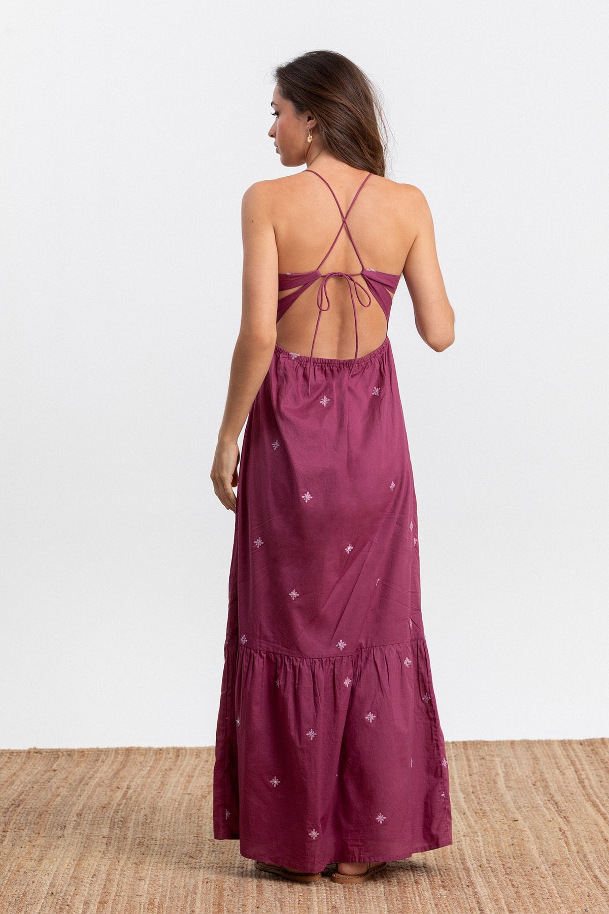 VESTIDO MIDI DETALLE BORDADOS