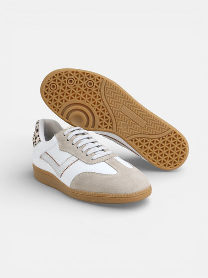 Zapatilla piel animal print blanca